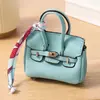 Mini bolso platino, charm para bolso de mujer, accesorio de llavero de coche lindo y creativo, bolsa para auriculares, bolsa para lápiz labial, bolso tipo cubo