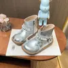 Botas Infantis 2025 Inverno Novo Moda Infantil Botas Princesa Bebê Antiderrapantes Curtas Botas de Couro da Moda