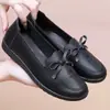Almofada Branca, Grou, Couro Verdadeiramente Macio, Novo Estilo, Sola Macia, Sapatos para Mãe, Estilo Primavera e Outono, Sapatos de Couro Antiderrapantes, Confortáveis para Idosos, Meia-idade, Fundo Plano, Trabalho