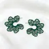 Nuevo producto transfronterizo europeo y americano: aretes florales, aretes colgantes metálicos exagerados y únicos versátiles, accesorios para mujer estilo playero al por mayor
