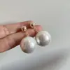 Brincos de Flor de Pérola de Alta Qualidade Agulha de Prata Moda Retrô Luxo Leve Francês Elegante Elegante Brincos de Celebridade da Internet para Mulheres