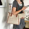 2026 Verano Nueva Moda Simple Estampado Gran Capacidad Clásico Versátil Elegante Bolso de Hombro Tote Transfronterizo