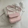 Bolso casual para mujer, bolso de axila con diseño de nicho, nuevo modelo 2026, gran capacidad, único y simple, bolso pequeño de un solo hombro cruzado