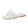 Sandalias de encaje estilo hada con hoja de loto para mujer, verano 2023, nuevas, versátiles, suaves, perla, planas, para vestido, chanclas
