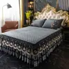 Saia de cama acolchoada de veludo cristal estilo europeu, peça única, colcha de cama espessa com renda para outono e inverno, capa de cama antiderrapante 1,5m 1,8m