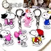 Llavero de Snoopy, Colgante Creativo y de Aspecto Elevado para Pareja, Lindo Llavero, Accesorio Decorativo Colgante Acrílico para Mochila