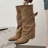 Botas altas estilo retro con hebilla para mujer, moda otoño 2026, elegantes y con estilo, tacón grueso, botas de jinete adelgazantes, botas de plataforma