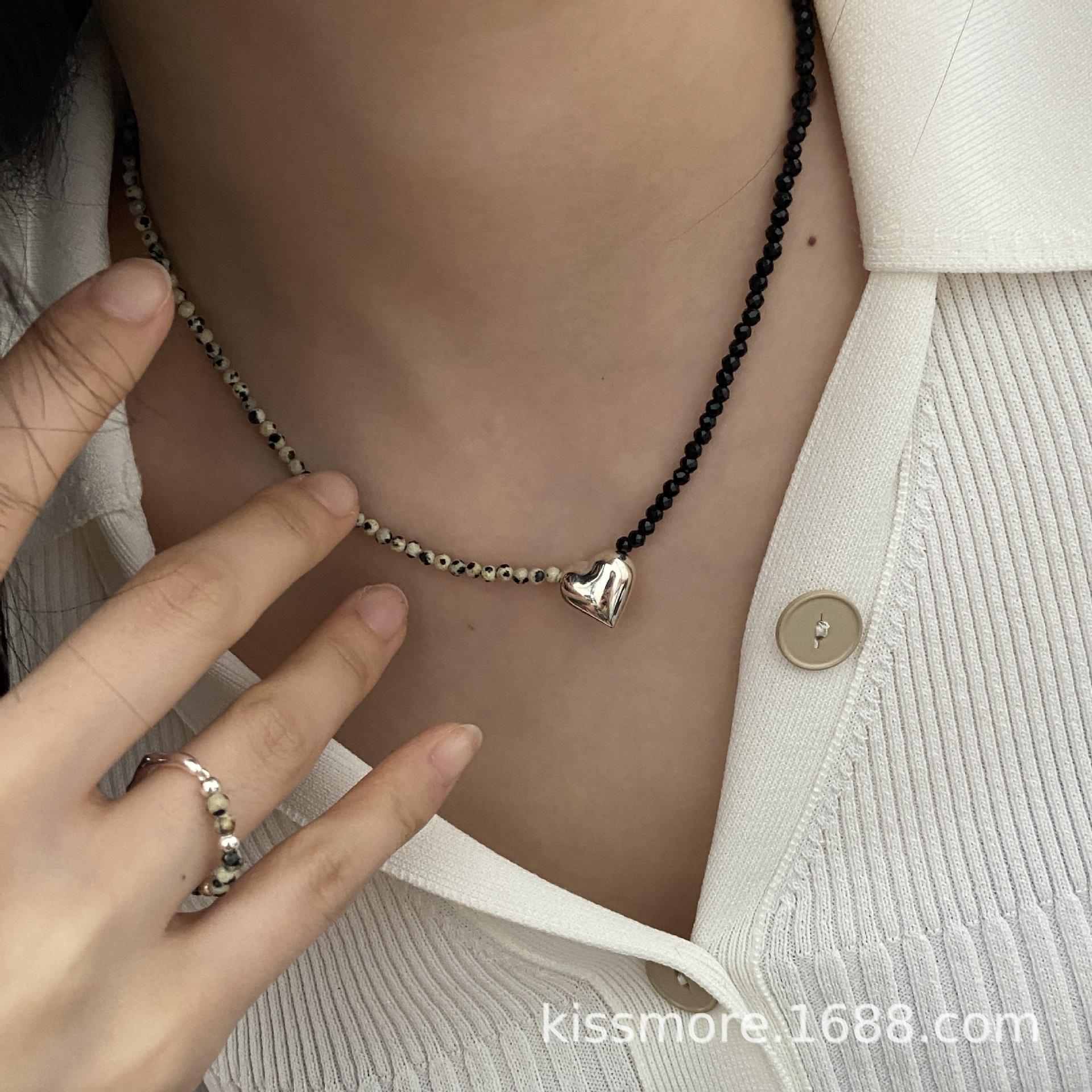 斑点石合成黑尖晶爱心纯银项链13.jpg
