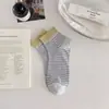 Meias de Primavera e Verão Meias Listradas de Cano Médio para Mulheres Estilo Academia Japonesa Meias com Babados Color Block Meias Curtas de Algodão Puro Meias para Mulheres Atacado