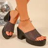 Chinelos Casuais Diários Slip-On Nova Moda 2025 Chinelos Versáteis de Solado Grosso Plataforma Antiderrapante Abertos