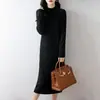 Vestido de Punto Nuevo Otoño/Invierno 2026 Cuello Alto Medio Lana Pura Manga Larga para Mujer Vestido de Canalé de Longitud Media