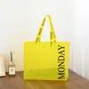 Bolsa de Regalo de Mano para Compras Plástico PP Mate Bolso de Mano para Ropa Cosméticos Bolsa de Embalaje para Souvenirs de PVC Personalización