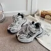 Zapatillas Deportivas para Niños 2026 Otoño Nuevo Estilo Casual Cómodas Suela Suave Antideslizantes Malla Transpirable Zapatos de Papá para Niños y Niñas