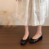 Brisa Vespertina Lazo Suave Zapatos Rojos Pequeños Mujer Primavera 2025 Nuevos Zapatos Franceses de Suela Suave Zapatos Planos de Abuela
