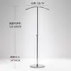 Estante de exhibición de piso de acero inoxidable para tiendas de ropa, perchero colgante plateado para tiendas de ropa para hombres y mujeres