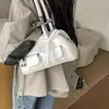 Bolsa de ombro/axila de couro com cera para uso diário, estilo nicho, novo modelo de verão 2026, grande capacidade, atacado
