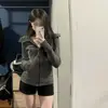 Sudadera con capucha Shandong Jimo Ajustada con capucha Primavera 2026 Ropa de exterior Top corto para mujer con fruncido en la cintura Estilo coreano Chaqueta corta Conjunto