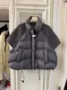 Chaleco de algodón tejido patchwork con cuello alto, estilo corto para mujer, nueva moda de invierno, corte holgado, adecuado para figuras petite, prenda exterior de moda