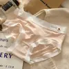 Roupa íntima feminina fina de seda gelo, cintura média, sexy, para garotas estudantes, sem marcas, verão, calcinha tipo máscara para quadril nu