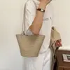Bolso Cesta de Mano Vintage para Mujer 2026 Nuevo de Moda Coreano Tejido Bolso Tote Gran Capacidad Bolso de Hombro