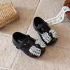 Zapatos de Cuero para Niñas 2026 Verano Nuevos Infantiles Elegantes Mary Jane Zapatos de Princesa Bebé Lazo de Pedrería Zapatos Pequeños de Cuero
