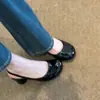 2026 Novos Sapatos Femininos Mary Janes Simples Estilo Coreano Bico Redondo Salto Bloco Sandálias Fechadas Slip-on Salto Alto com Tira no Tornozelo