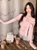 Camiseta de Manga Longa com Renda e Um Ombro Só para Mulheres no Outono e Inverno Estilo Coreano Modelagem Slim e Elegante com Laço Camiseta Básica Top Tendência do Ins