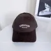 Boné de Baseball Bordado com Letras Elegante e Versátil para Mulheres, Novo Boné Tendência de Cor Sólida para Outono com Aba Curva, Chapéu de Sol para Proteção Solar ao Ar Livre