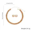 Pendientes Cuadrados Coloridos con Tachuelas de Diamante Europeos y Americanos Super Hada Gentil Moda para Viajar Cadena para Clavícula Conjunto de Joyería de Lujo Ligero Alta Gama