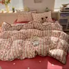 Conjunto de Quatro Peças 100% Algodão Puro com Borda em Concha Estilo Novo 2026 Lençol de Cama Capa de Edredom Conjunto de Roupa de Cama para Cama de Solteiro de Dormitório Estudantil 4