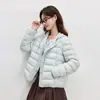 Jaqueta de Penas Tricotada Patchwork de Penugem de Pato Branca 90% de Alta Qualidade para Mulheres, Estilo Curto, Moda Inverno 2026, Casaco Leve e Quente