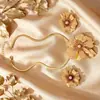 Set de Collar y Pendientes de Hueso de Serpiente de Flor de Metal Estilo Europeo Elegante de 3 Piezas