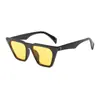 Gafas de Sol Retro Europeas y Americanas de Montura Grande con Tachuelas de Arroz Ojo de Gato para Mujer, Gafas de Sol con Protección Solar de Alta Gama, Gafas de Sol Personalizadas de Moda Ins