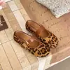 Zapatos Individuales Suaves Estilo Retro Francés para Mujer 2026 Principios de Otoño Nuevos Zapatos Planos Temperamento para Ir al Trabajo Zapatos Mary Jane con Velcro