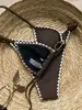 Bikini sexy de estilo europeo y americano con detalles de amarre, un traje de baño de dos piezas de alta gama perfecto para vacaciones y aguas termales, disponible en Amazon