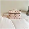 Bolsa Quadrada Pequena de Bolinhas Moda Transfronteiriça para Mulheres Verão 2026 Novo Design de Nicho Bolsa de Ombro Único Bolsa Transversal para Mulheres