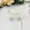Brincos Populares de Trevo de Quatro Folhas Transfronteiriços para Mulheres, Brincos em Forma de Coração Full Diamond de Luxo Leve, Acessórios Versáteis Estilo Zircônia de Nicho de Alta Qualidade