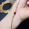 Pulsera de rubí natural. El cristal es claro y transparente, el rubí es tan brillante como una llama ardiente, tamaño de anillo 5*7