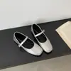 Sapatilhas Macias para Aquecimento Interno para Mulheres 2026 Primavera e Outono Novos Sapatos Retro de Camurça com Uma Tira Mary Jane de Solado Macio