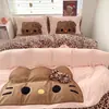 Corazón de niña ins terciopelo de leche lindo estampado de leopardo gato KT invierno cálido engrosado juego de ropa de cama de cuatro piezas 1.8