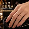 Anillo de acero inoxidable para mujer estilo lujo ligero para chicas en nicho alta joyería de lujo con incrustaciones de diamantes acero de titanio sin color joyería al por mayor