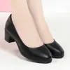 Sapatos de Couro para Entrevistas de Emprego Profissional, Stewardess de Hotel Antiderrapante Confortáveis Sapatos de Trabalho para Mulheres, Sapatos Individuais Pretos Planos com Solado Macio Salto Grosso