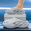 Pantuflas de media suela antideslizantes para hombre 2026 nuevos zuecos perezosos de verano de alta gama, pantuflas cerradas resistentes al desgaste para hombre