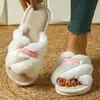 Pantuflas de felpa transfronterizas para mujer, invierno, exterior, interior, suela gruesa, hogar, esponjosas, algodón posparto