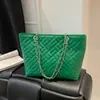 Bolsa de mano personalizada simple casual de diseño de nicho de moda minimalista estilo coreano 2026 primavera nuevo bolso de un solo hombro bajo el brazo