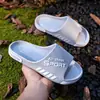 2026 Venta Caliente Transfronteriza Verano Hogar Zapatillas de Mujer Ducha Antideslizantes Engrosadas Pareja Baño Puesto Callejero