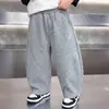 Calça Masculina Outono 2026 Novo Estilo Street Cool Kids Calça Esportiva Estilo Coreano Lindo Bebê Estilo Primavera e Outono Calça de Moletom