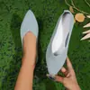 Sapatos slip-on versáteis e respiráveis, sapatos baixos confortáveis com bico fino vazado, novos sapatos casuais rasos femininos de verão 2026