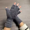 Luvas de Tricô Longas Luo de Lã Coral de Cor Sólida Transfronteiriças para Homens e Mulheres, Luvas de Meio Dedo Plush Simples com Dedos Abertos Divididos