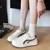 Zapatos de Plataforma Delgados de Alto Valor con Cabeza Grande para Mujer 2026 Otoño Nuevo Estilo Celebridad de Internet Transpirables Suela Suave Suela Gruesa Aumentadores de Altura Zapatos Deportivos Casuales